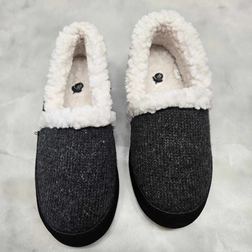 Acorn Black/Gray Knit slip on with Faux Fur Slippers. Hard sole,  Size 6.5/7.5 - Picture 3 of 7